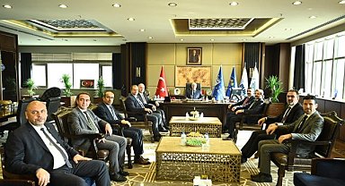 Mustafa Bozbey, AK Partili başkanlarla bir araya geldi