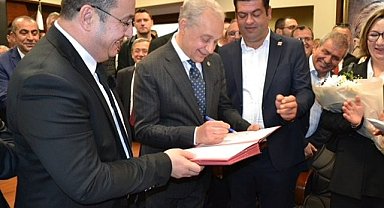 Mustafakemalpaşa'da Kanar'dan Erdem'e Devir Teslim