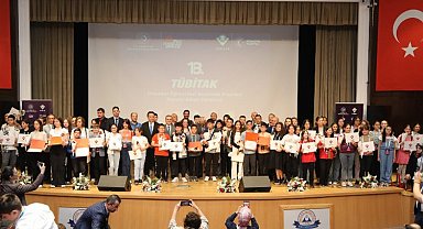 Ortaokul öğrencilerinin projeleri ödüllendirildi