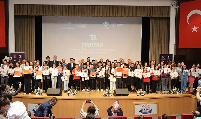Ortaokul öğrencilerinin projeleri ödüllendirildi