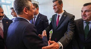 Özgür Özel, Manisa'da hemşehrilerine seslendi