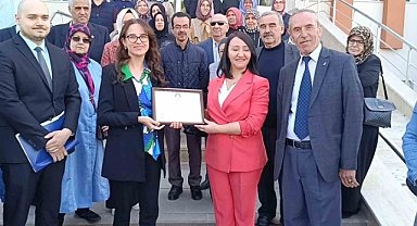 Pazaryeri Belediye Başkanı Tekin'e mazbatası takdim edildi