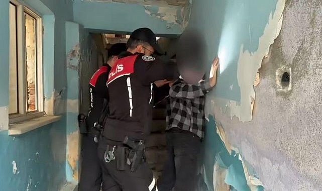Polisten Metruk Binalara Şok Baskın