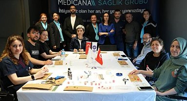 Sanatın İyileştirici Gücü İle Kanseri Yeniyorlar