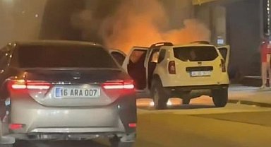 Seyir Halindeki Araç Bir Anda Yanmaya Başladı