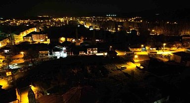 Tokat'taki depremde yaralananlar hastaneye kaldırıldı