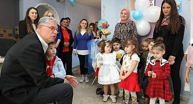 Yeni Başkandan Miniklere Bayram Ziyareti