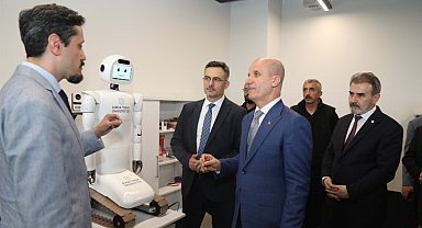 YÖK Başkanı Özvar'dan BTÜ Robot Merkezine tam not