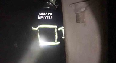 Amasya'da köy evi yangını güçlükle söndürüldü