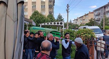 Ankara'dan İnegöl'e dönerken kazada ölen kadın defnedildi