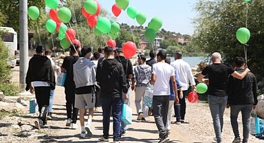 Bağımlılıktan kurtulan çocuklardan temsili özgürlük etkinliği