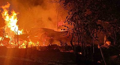 Bozkurt'ta 2 ev yangında kül oldu