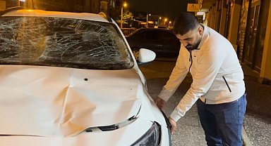 Bursa'da ata çarpan otomobil hurdaya döndü 