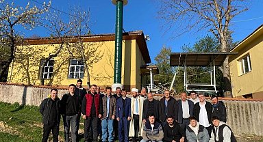 Bursa'da cami imamı varilden minare yaptı 