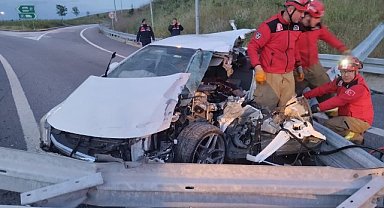 Bursa'da hurdaya dönen otomobil 1 kişiye mezar oldu: 3 ağır yaralı! 