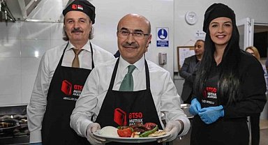 Bursa'da Vali Demirtaş pideli köfte hazırladı