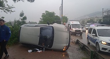 Bursa'da yağışlı hava kazaya neden oldu: 1 yaralı! 