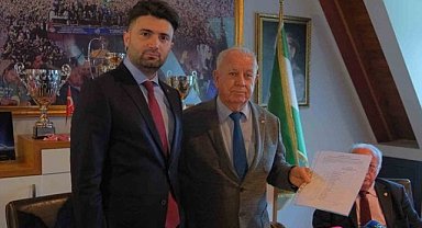 Bursaspor'da başkanlığa aday olan Çelik, listesini açıkladı