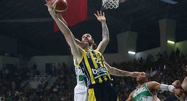 Bursaspor İnfo Yatırım ile Fenerbahçe Beko karşılaştı