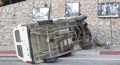 Çan'da ticari araç duvara çarptı: 1 yaralı