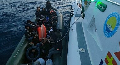 Çanakkale'nin Ayvacık ilçesi açıklarında göçmenler kurtarıldı