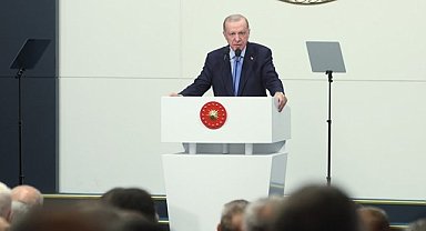 Cumhurbaşkanı Erdoğan'dan İmamoğlu'nun Roma gezisine eleştiri