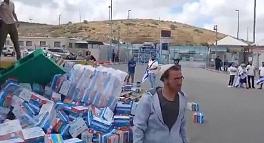 Gazze'ye yardım götüren konvoya Yahudi yerleşimcilerden saldırı!