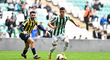 Genç futbolcu Bursaspor'a veda etti 