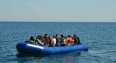 Gökçeada açıklarındaki 40 kaçak göçmene ulaşıldı