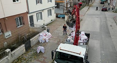 İnegöl Belediyesi, 1 yılda 29 bin ton moloz topladı
