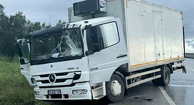 İznik'teki kazaya 3 araç karıştı: 1 yaralı