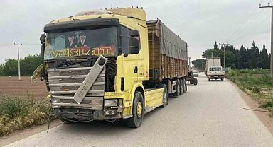 Karacabey'deki kazada servis aracı devrildi: 3 yaralı