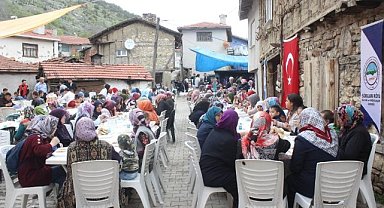 Keles'te 'dede aşı' bu yıl 671. defa pişecek! 