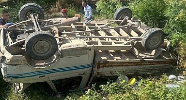 Mustafakemalpaşa'da feci kamyonet kazası: 1 ölü ve 3 yaralı