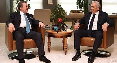 Nilüfer'de Başkan Özdemir'e Cavit Çağlar'dan ziyaret