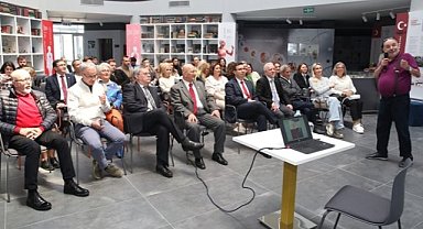 Nilüfer'deki söyleşide eczacılar bir araya geldi