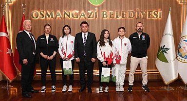 Osmangazi'de Başkan Aydın'a başarılı sporculardan ziyaret