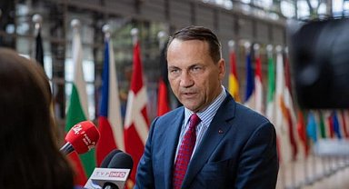 Polonya, Rus diplomatlar için seyahat kısıtlaması getirdi