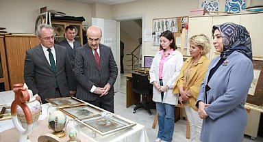 Vali Demirtaş ve Alireisoğlu'ndan tarihi liseye ziyaret! 