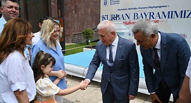 Bursa Büyükşehir'de Başkan Bozbey personelle bayramlaştı