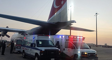 Hac ibadeti sırasında sağlık sorunu yaşayan 13 kişi Ankara'ya getirilecek