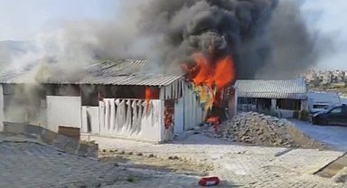 Hatay'daki Abdurrahman Melek Prefabrik Yaşam Alanı’nda yangın