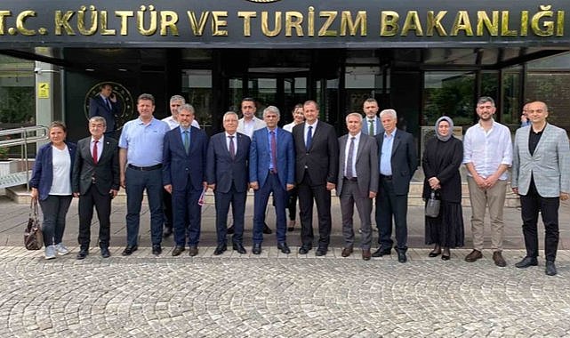İznik Belediye Başkanı Usta, birlik başkanı seçildi