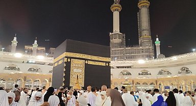 Mekke'de hac esnasında 1.301 kişi hayatını kaybetti