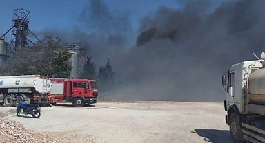 Mustafakemalpaşa'daki yangın büyük ölçüde kontrol altına alındı