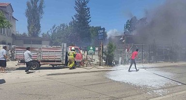 Orhangazi'de geri dönüşüm tesisinde yangın