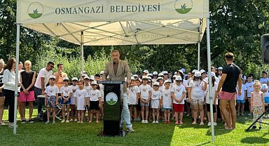 Bursa'da genç yüzücüler sertifikalarını aldı