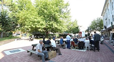 Yeni Mahalle nihayet meydanına kavuştu