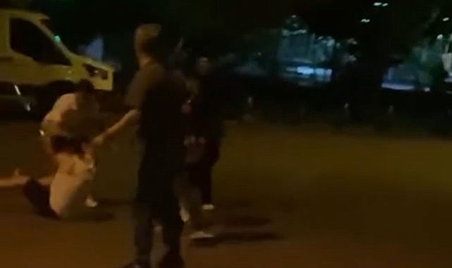Bursa’da Sokak Arasında Gürültü Yapan Gençlerle Tartışan Adam Pala ve Sopalarla Saldırıya Uğradı