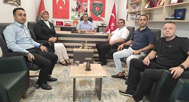 Bursa'da yükümlülerden şehitlik temizliği ve ziyaret